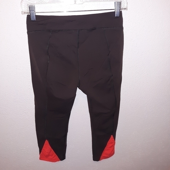 🌟 Lucy powermax capri leggings size small - Picture 3 of 4